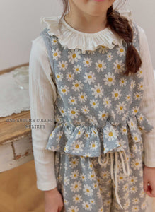 MEL KIDS FALL BIG DAISY VEST**PREORDER