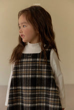 Load image into Gallery viewer, LINDO KIDS BASIC MOCK NECK TEE* Preorder