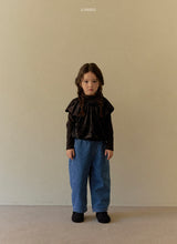 Load image into Gallery viewer, LINDO KIDS ALICE PUFF BLOUSE* Preorder