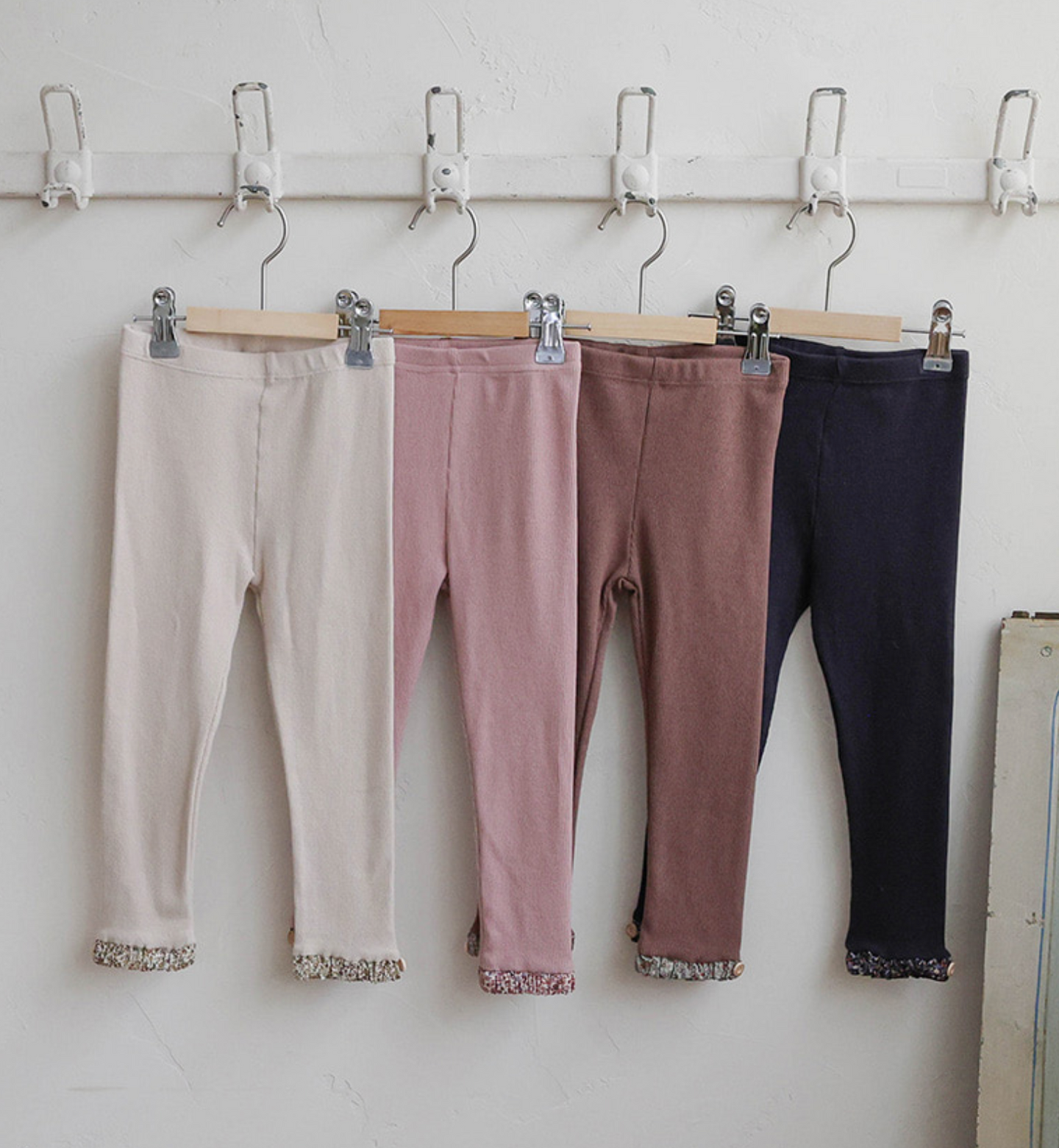 FLO KIDS NOV LEGGINGS**PREORDER