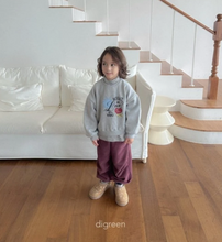 Load image into Gallery viewer, DIGREEN KIDS WHAT IS LOVE SWEAT*PREORDER
