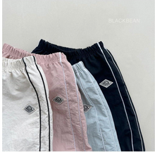 將圖片載入圖庫檢視器中，BLACKBEAN KIDS WILD PANTS* 預購