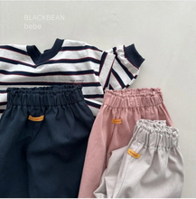 將圖片載入圖庫檢視器中，BLACKBEAN KIDS 手持褲子* 預購