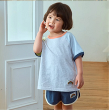 將圖片載入到圖庫檢視器中，FIRST BLUE KIDS FIRST RAGLAN SHORT SLEEVE TEE**預購