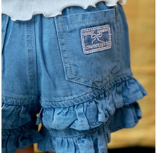 將圖片載入圖庫檢視器中，FIRST BLUE 緞帶刺繡牛仔短褲**預購**
