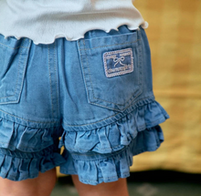 將圖片載入圖庫檢視器中，FIRST BLUE 緞帶刺繡牛仔短褲**預購**