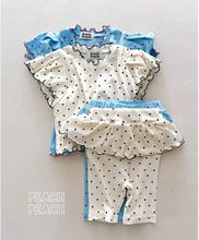 Load image into Gallery viewer, PEACH PEACH APPLE TEE*PREORDER