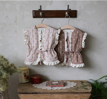 Load image into Gallery viewer, FLO KIDS FALL YUKI VEST*PREORDER