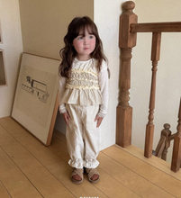 Load image into Gallery viewer, BANANA KIDS DOROTHY BLOUSE*PREORDER