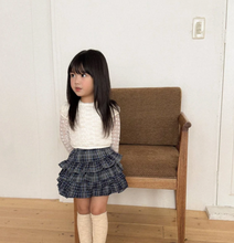 Load image into Gallery viewer, BANANA J KIDS FLOWER LACE TEE*PREORDER