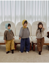 Load image into Gallery viewer, AMBER KIDS FALL COMMA FRILL BLOUSE* PREORDER