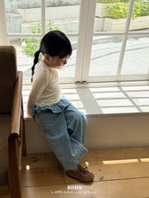 Load image into Gallery viewer, BANANA KIDS FRILL DENIM PANTS* PREORDER