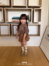 Load image into Gallery viewer, BANANA KIDS PLEAT SKIRT* PREORDER