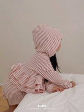 Load image into Gallery viewer, BANANA KIDS I KNOW HOOD TOP *PREORDER