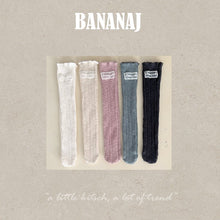 Load image into Gallery viewer, BANANA KIDS DUN RIB SOCKS *PREORDER