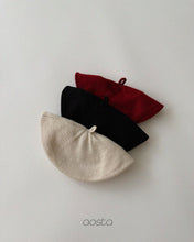 Load image into Gallery viewer, AOSTA FALL BERET**PREORDER