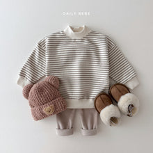 Load image into Gallery viewer, DAILYBEBE KIDS HALF TURTLE NECK SWEAT SHIRT* Preorder