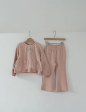 Load image into Gallery viewer, MOMOANN KIDS SPRING GREY PUFF BOW TOP BOTTOM SET*PREORDER
