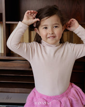 將圖片載入圖庫檢視器中，香蕉兒童柔軟高領T卹*預購