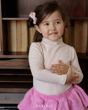 將圖片載入圖庫檢視器中，香蕉兒童柔軟高領T卹*預購