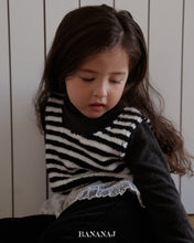 將圖片載入圖庫檢視器中，香蕉兒童毛絨條紋上衣* 預購