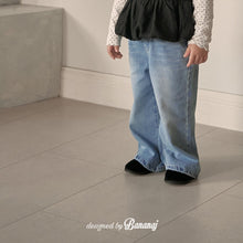 Load image into Gallery viewer, BANANA KIDS STRIGHT DENIM JEANS** PREORDER