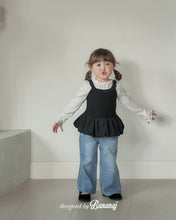 Load image into Gallery viewer, BANANA KIDS STRIGHT DENIM JEANS** PREORDER