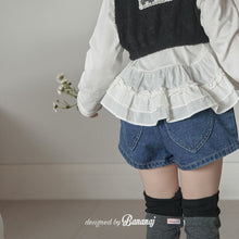 Load image into Gallery viewer, BANANA KIDS CORDUROY SHORTS** PREORDER
