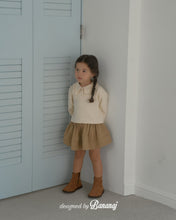 Load image into Gallery viewer, BANANA KIDS PLEATED SKIRT* PREORDER