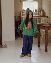 將圖片載入到圖庫檢視器中，BYMIMI 兒童遊行運動衫**預購