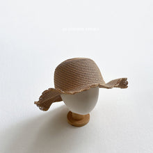 Load image into Gallery viewer, VIVID KIDS STRAW HAT*PREORDER