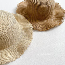 Load image into Gallery viewer, VIVID KIDS STRAW HAT*PREORDER