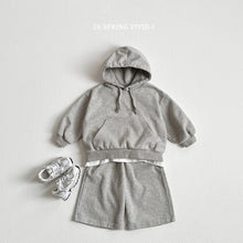 將圖片載入圖庫檢視器中，VIVID 兒童連帽中筒褲套裝*預購