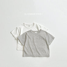 Load image into Gallery viewer, VIVID KIDS TWIN STRIPE TEE SHIRT ( SET OF TWO) *PREORDER