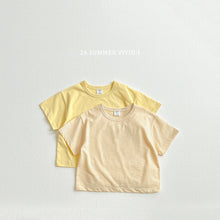 Load image into Gallery viewer, VIVID KIDS TWIN STRIPE TEE SHIRT ( SET OF TWO) *PREORDER