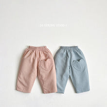 將圖片載入圖庫檢視器中，VIVID KIDS 心型休閒褲*預購