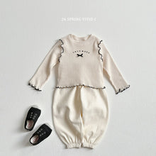 Load image into Gallery viewer, VIVID KIDS RIBBON FRILL TEE*PREORDER