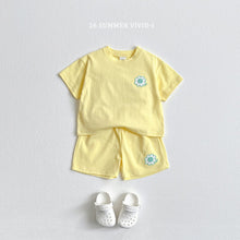 Load image into Gallery viewer, VIVID KIDS BE KIND SET*PREORDER