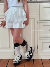 Load image into Gallery viewer, POISSON KIDS FRILL LACE SHORTS**PREORDER