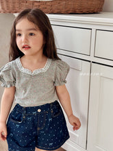 Load image into Gallery viewer, POISSON KIDS BOW SHORTS**PREORDER