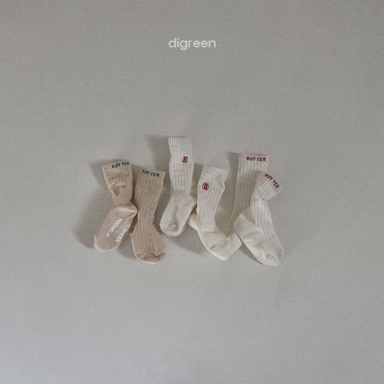 DIGREEN Butter socks set of 3* Preorder