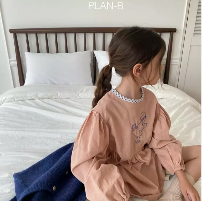 PLAN B Girl Embroidery Blouse *Preorder